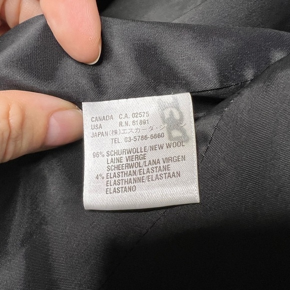 Escada Wool Blazer with Belted Closure - Picture 6 of 8